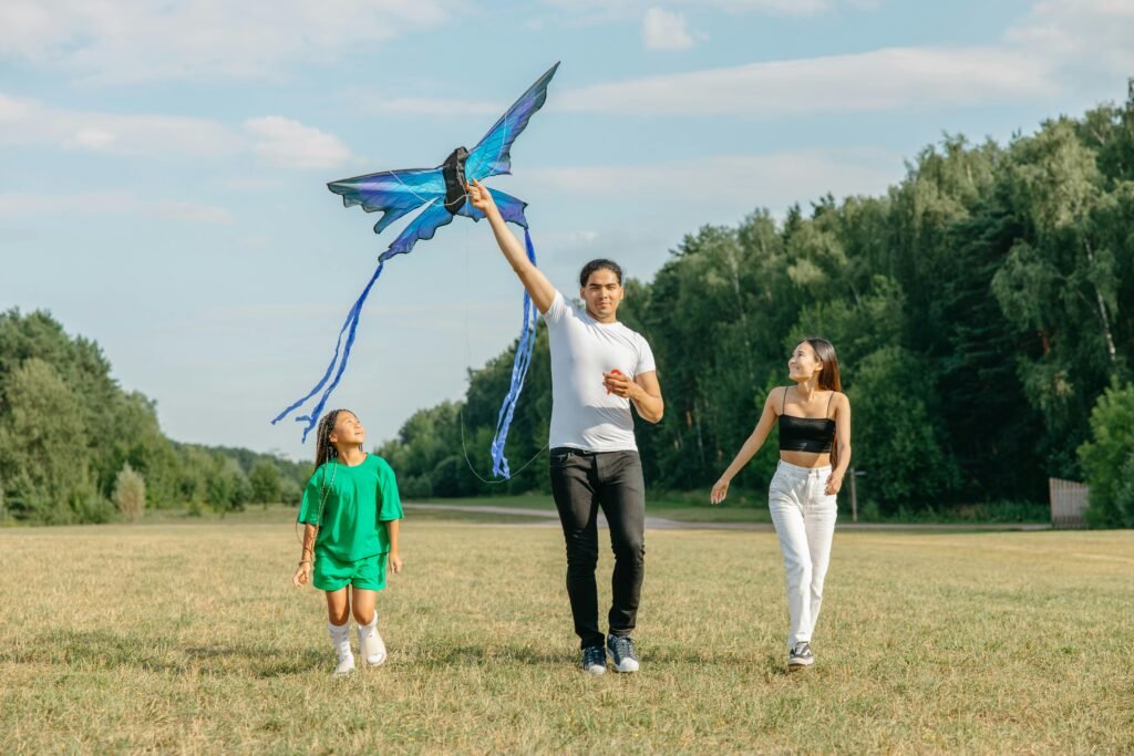 Father spending time with children as part of stress-free lifestyle.